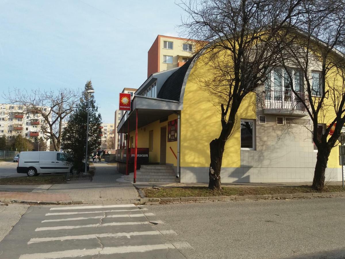 Hradna 9A Nove Zamky Exterior foto
